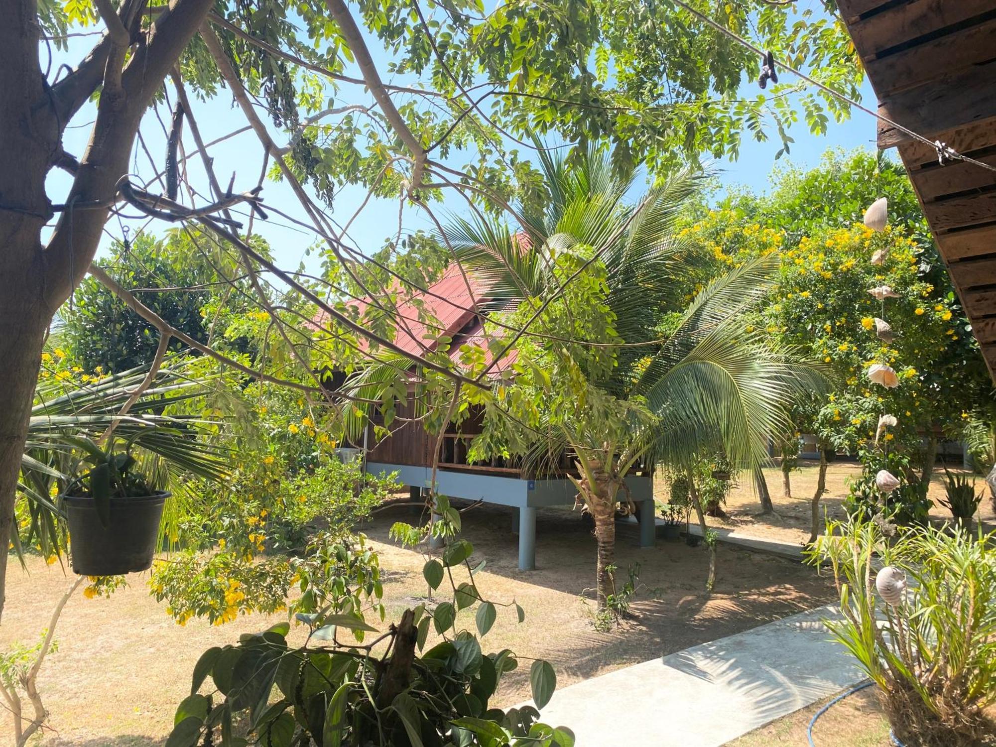 Nadia Resort Kohjum 俊穆岛 外观 照片